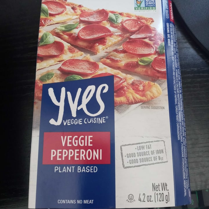 photo of Yves Veggie Cuisine Veggie Pepperoni shared by @ashleyek on  30 Jun 2021 - review