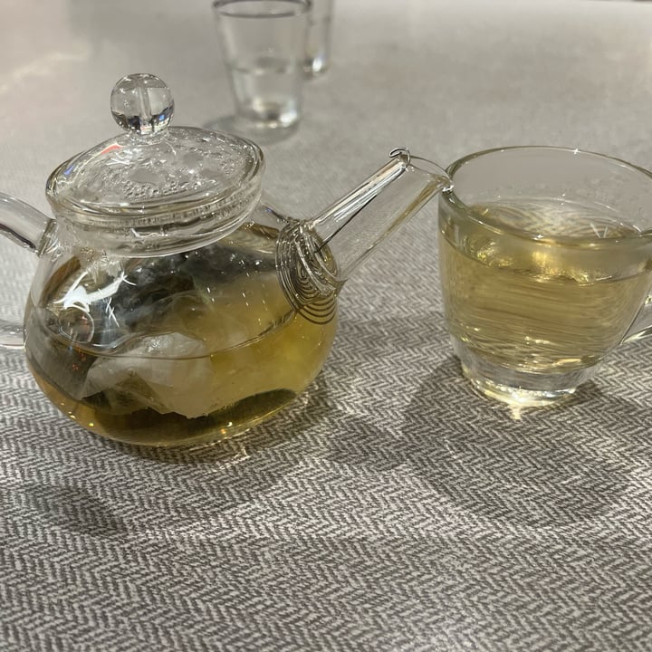 review photo of Elemen @ PLQ Mall Strawberry green tea shared by @laksh03 on 04 Dec 2021 - review