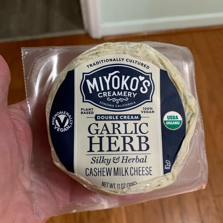 photo of Miyoko's Creamery Double Cream Garlic Herb Cashew Milk Cheese shared by @onehungryvegan on  26 Dec 2021 - review