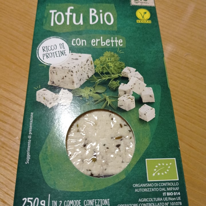 photo of Vemondo Tofu Bio con Erbette shared by @mviolet on  29 Mar 2022 - review