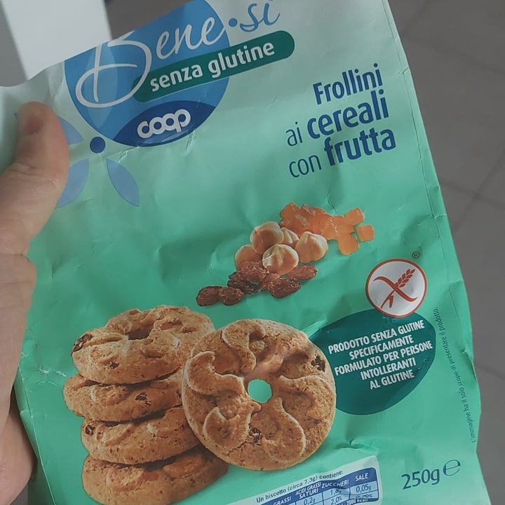 review photo of Bene.Si coop Frollini ai cereali con frutta shared by @arlottina on 11 Apr 2022 - review