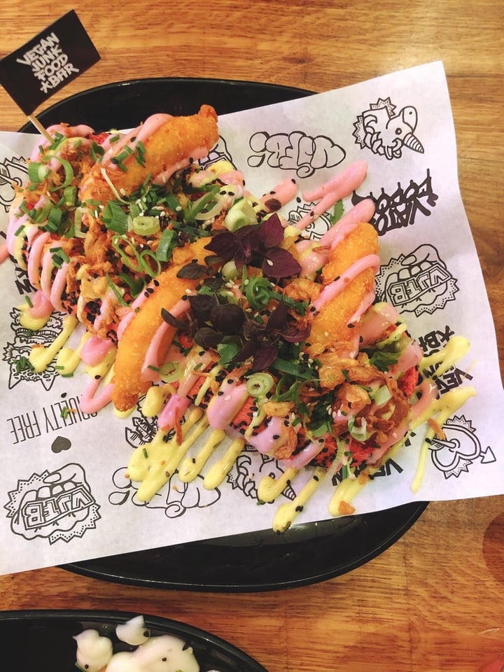 photo of Vegan Junk Food Bar Pinky Bratwurst XXXL shared by @nicnicnic on  31 Dec 2019 - review