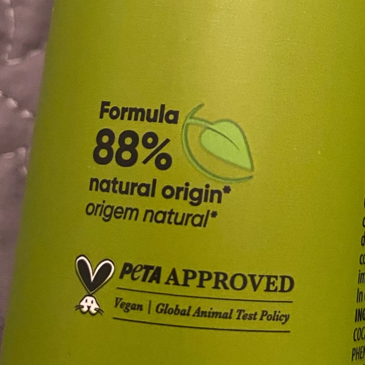 review photo of Cadiveu Essentials Vegan Repair Conditioner By Anitta shared by @kikadr1717 on 26 Apr 2022 - review