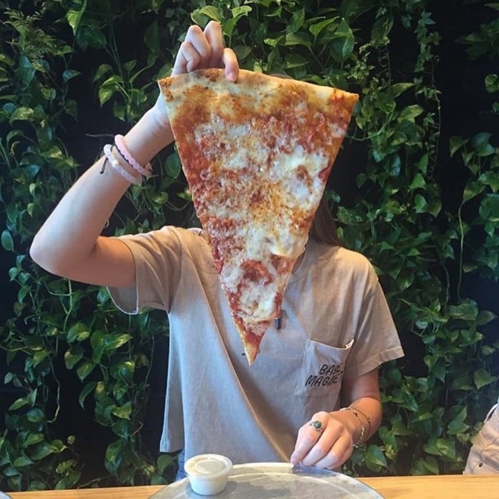review photo of Lazy Moon Pizza shared by @gulliver on 07 Apr 2020 - review