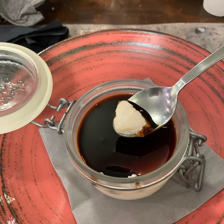 photo of Smoky Jo Restaurant panna cotta vegan shared by @kiara1708 on  07 Jul 2022 - review