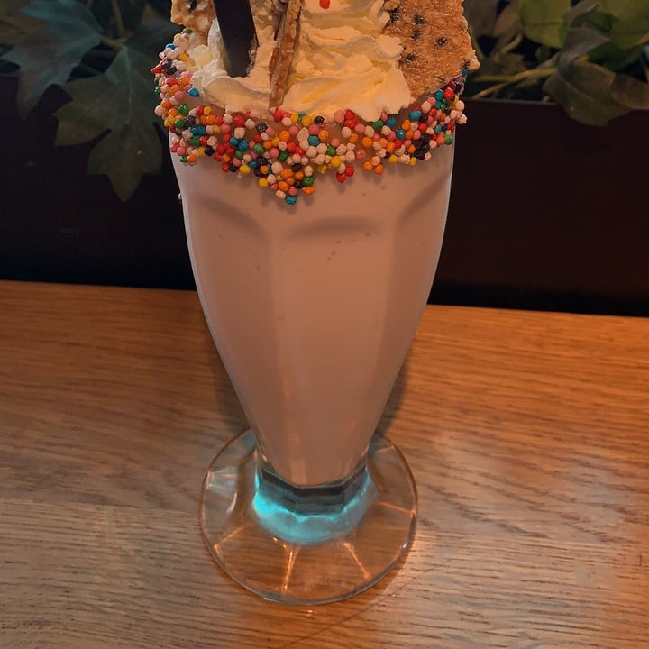 photo of Goodness Pink Bamba Milkshake shared by @noam on  03 Jul 2021 - review
