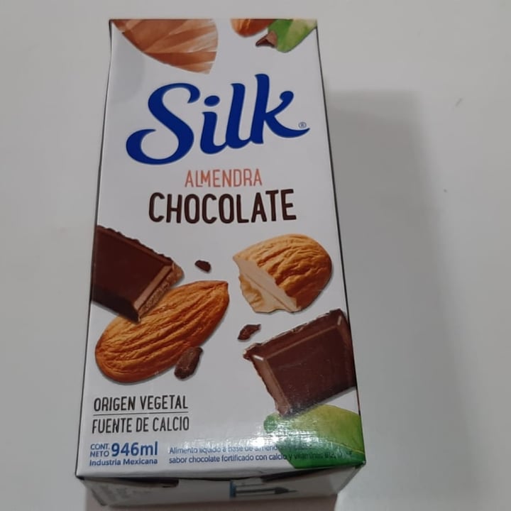 photo of Silk Alimento líquido sabor almendra chocolate shared by @andre11 on  09 May 2022 - review