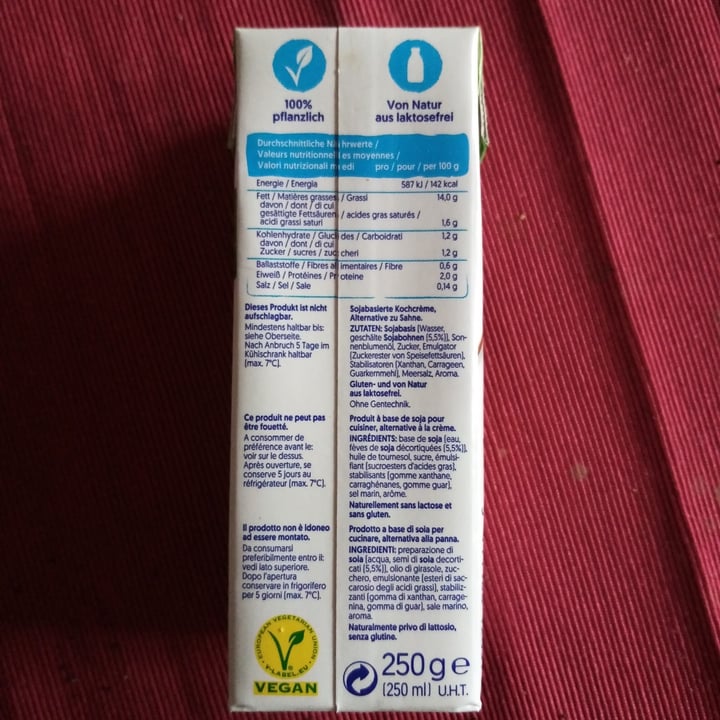 review photo of Alpro Cooking/Cuisine Soya 14% Fat shared by @astronautovic on 09 Dec 2021 - review