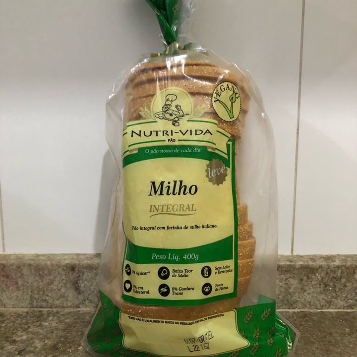 photo of Nutri-Vida Pão de forma integral com farinha de milho italiana shared by @laraquartier on  04 Jul 2022 - review