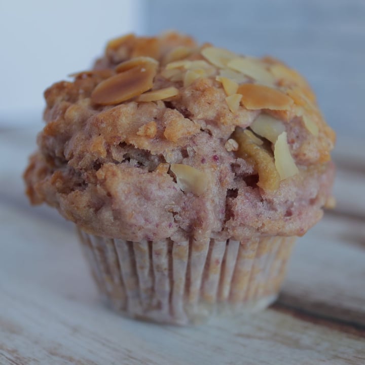 photo of go muffin go vegan muffin shared by @hmvegan on  18 Apr 2020 - review