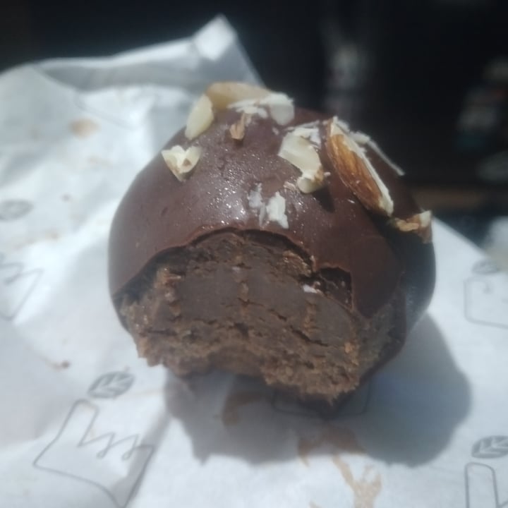 photo of The Plant Based Factory / SANA Trufas Cakepop shared by @alessa182 on  25 Sep 2021 - review