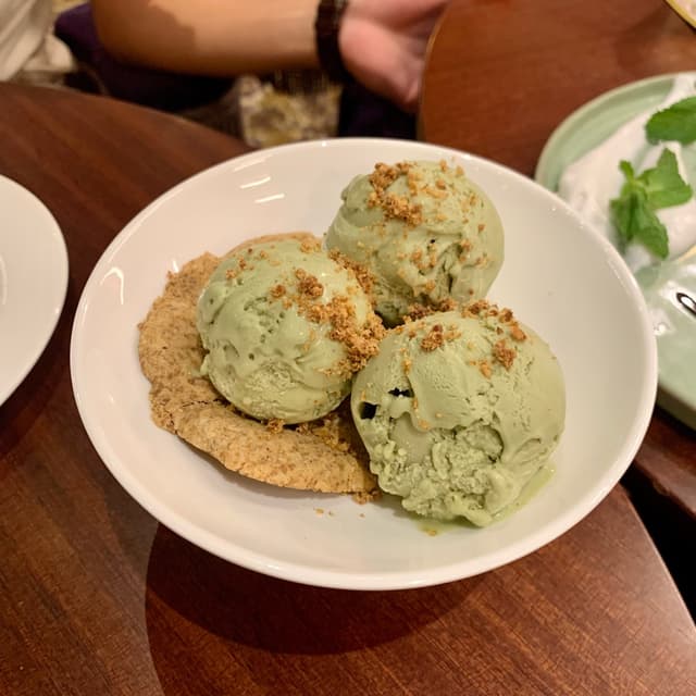 菜肴“Creamy Coconut Pistachio Gelato”的照片