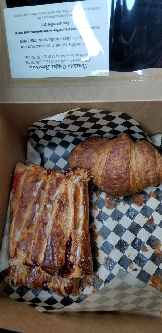 photo of Timeless Coffee Butter Croissant shared by @marjibeach on  09 Dec 2018 - review
