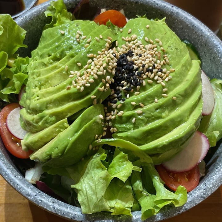 photo of Lucky Cat Avocado Salad With Yuzu Ponzu Dressing shared by @halin on  02 Jun 2022 - review