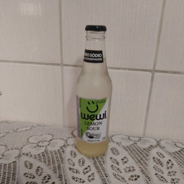 photo of Wewí Lemon Sour shared by @fefrischrib on  08 Oct 2022 - review