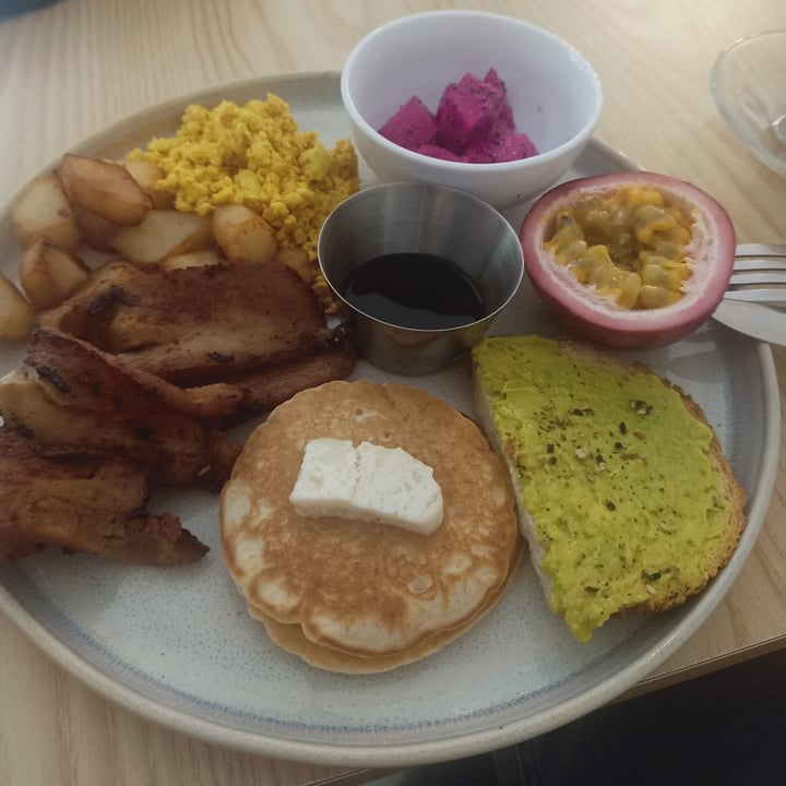 photo of Kiez Vegan Cafe & Bistro American breakfast shared by @conjuringwanderlust on  13 Dec 2020 - review
