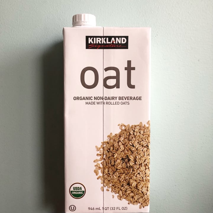 photo of Kirkland Signature Oat Milk shared by @oliviawzg on  11 Nov 2021 - review