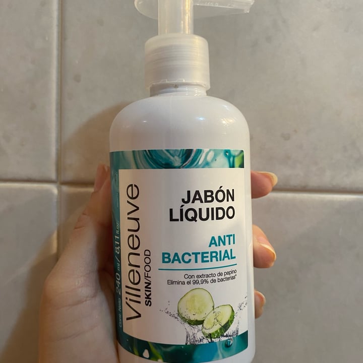 photo of Villeneuve Jabón liquido antibacterial shared by @latinee on  12 Feb 2022 - review