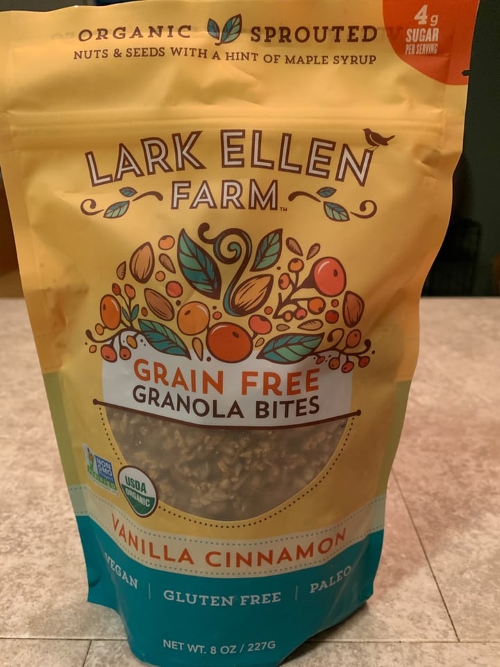 photo of Lark Ellen Farm Vanilla Cinnamon Vegan Granola shared by @julieschultz54 on  31 Dec 2019 - review