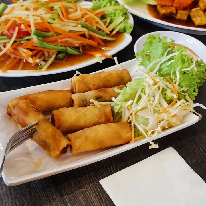 review photo of Bali Thai Spring Roll shared by @ryzahandprints on 01 May 2022 - review
