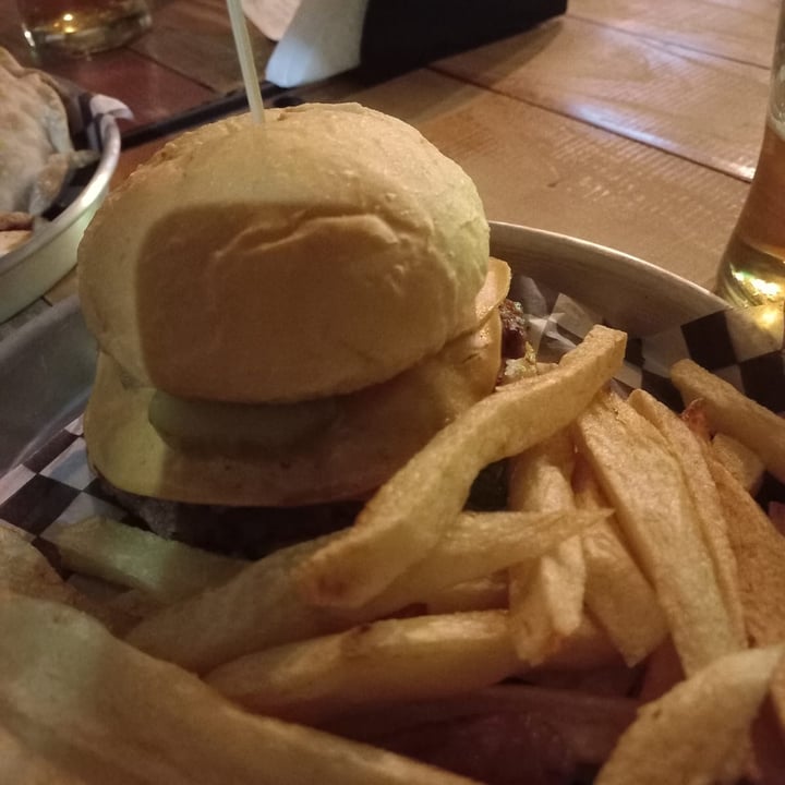 photo of Un Amor De Vegano hamburguesa tipo big mac shared by @malalafontan on  30 Oct 2022 - review