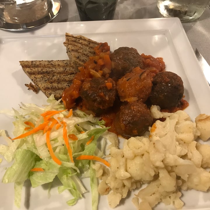 review photo of Ristorante Vegano Biologico La Lanterna Polpette Di Soia E Triangoli Di Polenta Con Broccoli shared by @sonia-free on 02 Dec 2021 - review