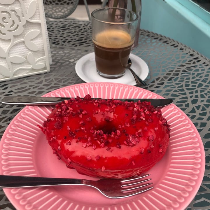 photo of La Berlinaria - Berlinas & Coffee Berlina de frambuesa dulce shared by @loula on  19 Sep 2021 - review