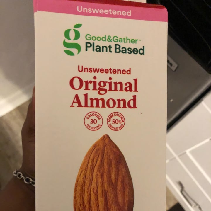 photo of Good & Gather Plant Based almond Milk shared by @kikilane007 on  18 May 2022 - review