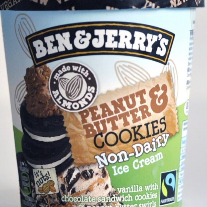 review photo of Ben & Jerry's Peanut butter with sweet & salty pretzel shared by @claudianaufal on 23 Apr 2022 - review