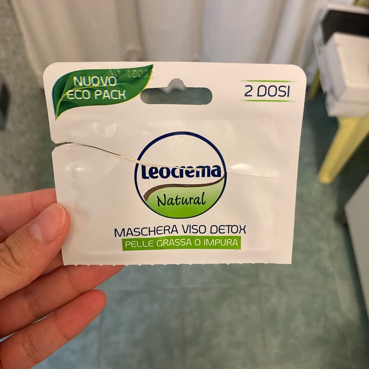 review photo of Leocrema Maschera Viso Detox shared by @giuliabernuzzii on 20 Sep 2022 - review