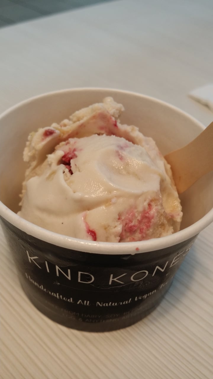 photo of Kind Kones Cherry Pie shared by @yamspotatoes on  24 Apr 2019 - review