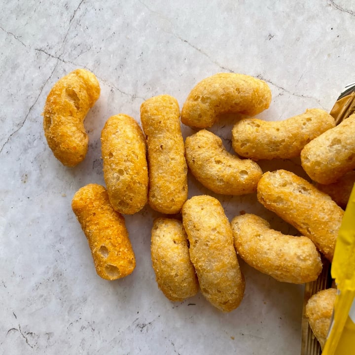 photo of Hippeas Take It Cheesy Chickpea Puff Snacks shared by @earthlinged on  17 Dec 2022 - review