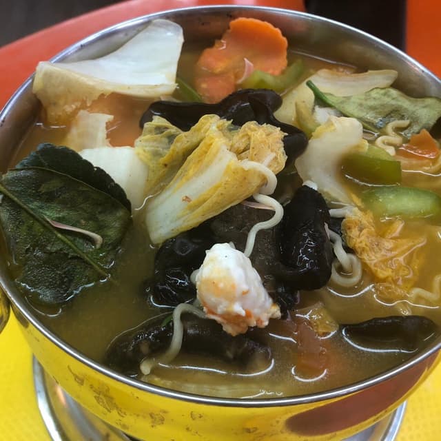 Foto del piatto “Tom yum noodles”