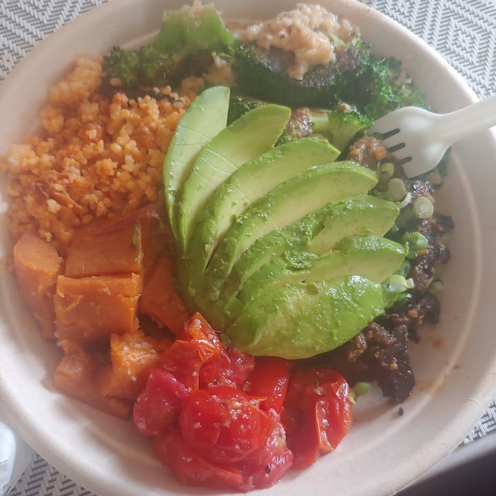 photo of Veggie Grill Kimchi Beef Bowl shared by @grapehead on  28 Sep 2021 - review