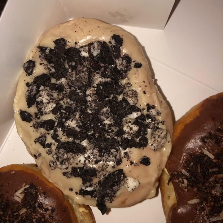 photo of Beechwood Doughnuts Oreo Doughnut shared by @tiascaz on  23 Dec 2021 - review