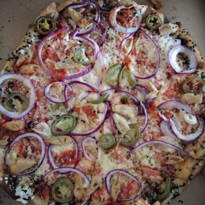 photo of Monkey pizza Pizza shared by @raquellogs1 on  08 Apr 2021 - review