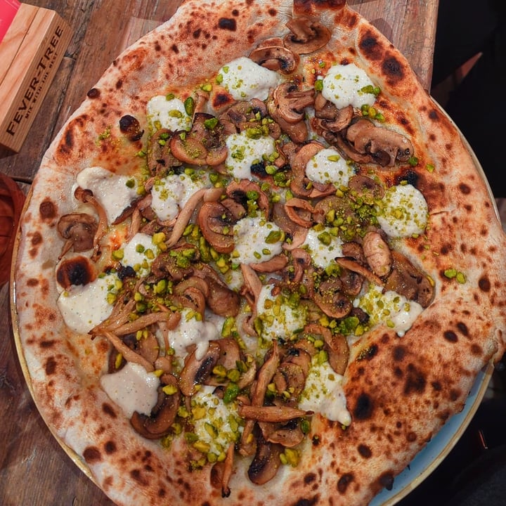 review photo of RAZZO - Vegan Pizza Bar Shrooms Galore shared by @derhermann on 02 Dec 2022 - review