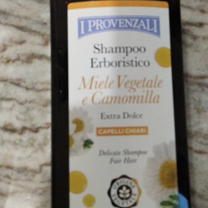 photo of I Provenzali Shampoo erboristico miele vegetale e camomilla shared by @veggylove on  18 Oct 2022 - review