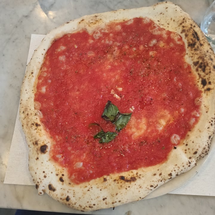 photo of L'Antica Pizzeria da Michele Marinara shared by @fede9393 on  23 May 2022 - review
