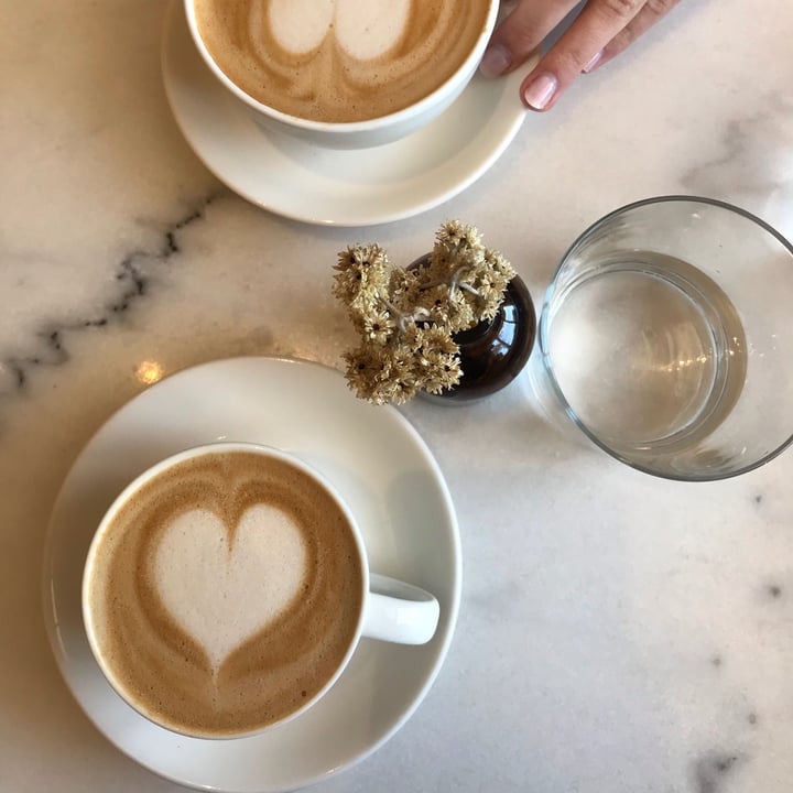 review photo of The Strangers Club Almond milk flat white shared by @hannahaltmann on 04 Sep 2021 - review