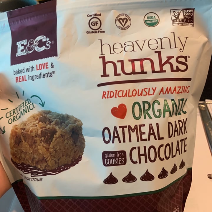 review photo of E&C's Heavenly Hunks Oatmeal Chocolate Chip shared by @elizwieser on 04 Jul 2021 - review