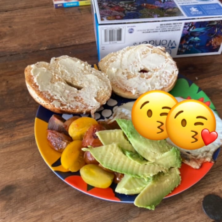photo of I Can't Believe It's Not Butter! I Cant Believe Its Not Butter! It’s Vegan (45% Vegetable Oil Spread) shared by @sophieveg on  12 Mar 2021 - review