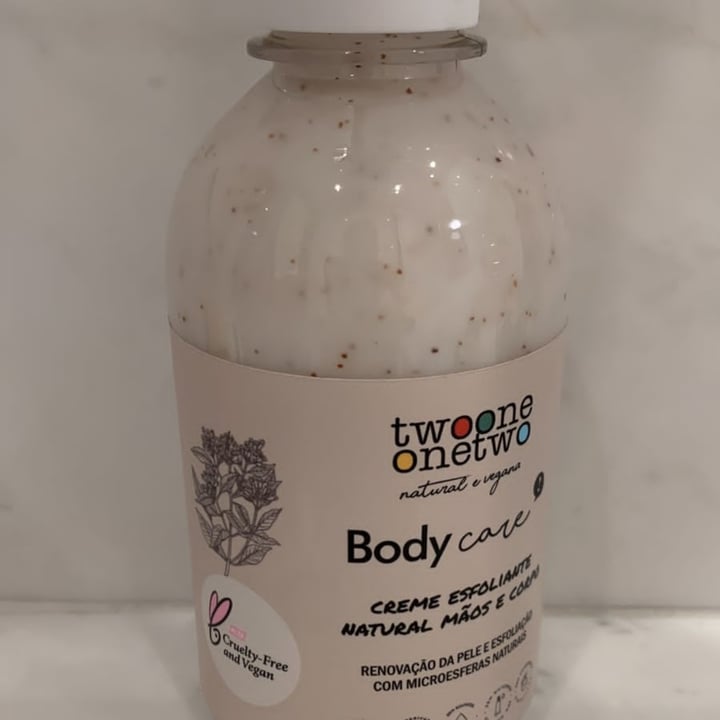 photo of Twoone Onetwo Creme esfoliante para as mãos shared by @loschiavo on  06 May 2022 - review