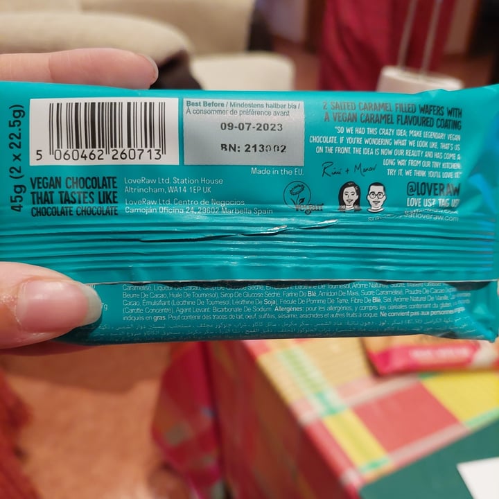 review photo of LoveRaw Butter Cups Salted caramel shared by @aryahummel on 02 Oct 2022 - review