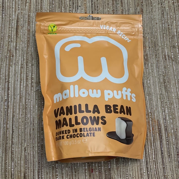photo of Mallow puffs Vanilla Bean Mallows in Dark Chocolate shared by @veganfoodcrazy on  10 Dec 2021 - review