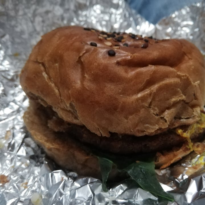 photo of Cinnamon Veggie Hamburguesa shared by @adms on  04 Aug 2021 - review