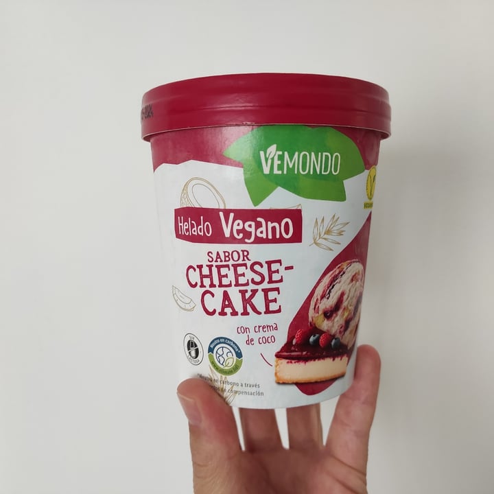 photo of Vemondo  Helado vegano sabor cheese cake shared by @viajeracronica on  16 Jul 2022 - review