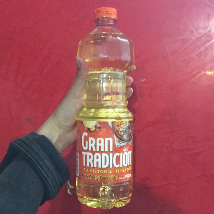 photo of Gran tradición Aceite Vegetal Comestible shared by @karenlaga on  11 Dec 2021 - review