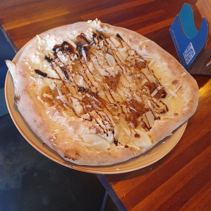 photo of Blu Bar Pizza Cheese Lovers shared by @viola227 on  16 Dec 2021 - review