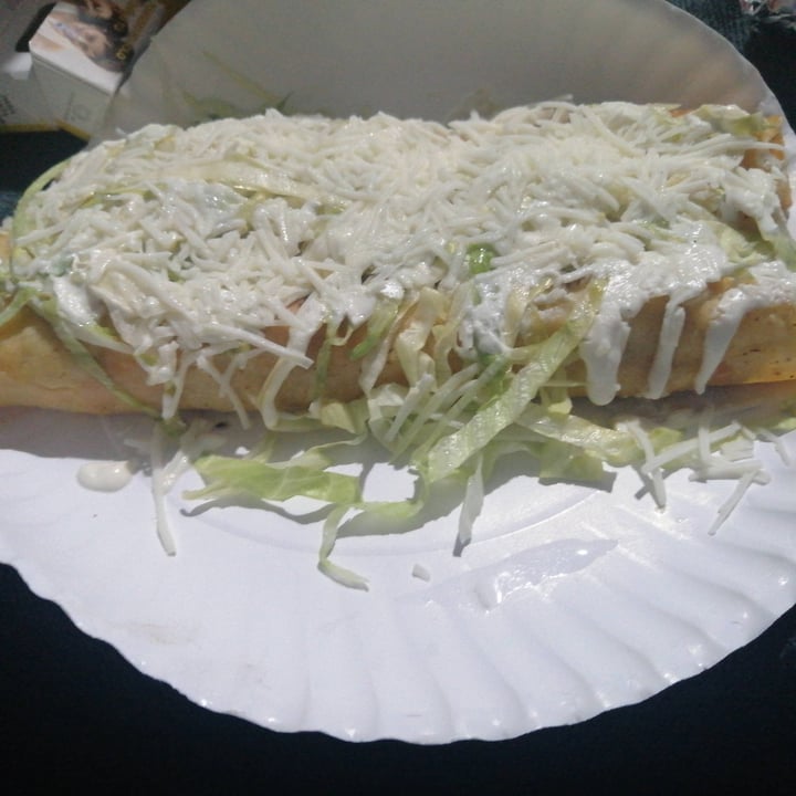 photo of Antojito con Amor Flautas de chorizo con papa shared by @brujaa69 on  12 Jun 2021 - review